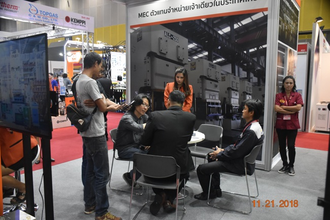 Wie funktioniert der NC-Feeder?