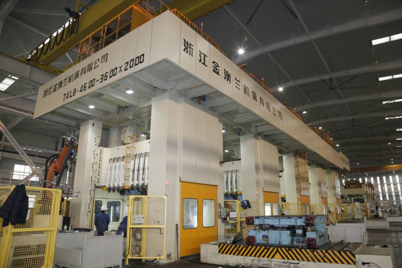 Sicherheitsmerkmale moderner pneumatischer Pressmaschinen